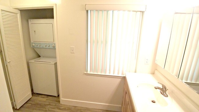 Photo - Gateway Apartments