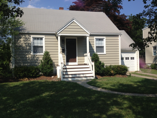 Cape Cod Charmer - 417 Reef Rd House