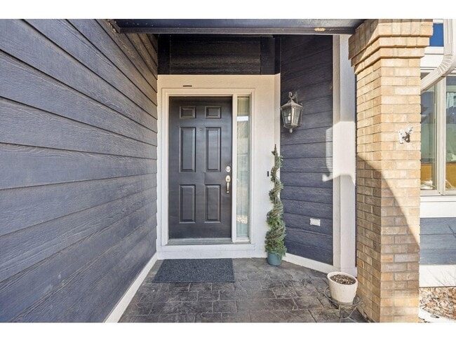Photo - 387 Oak Ln