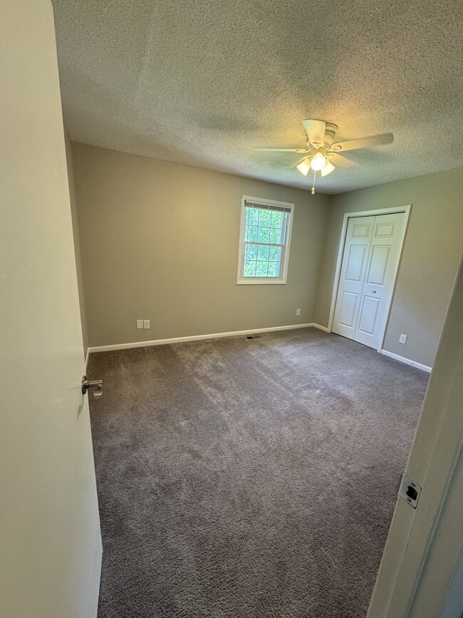 Photo - 80 Parkview Pl NW