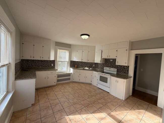 Photo - 148 George St Unit 2