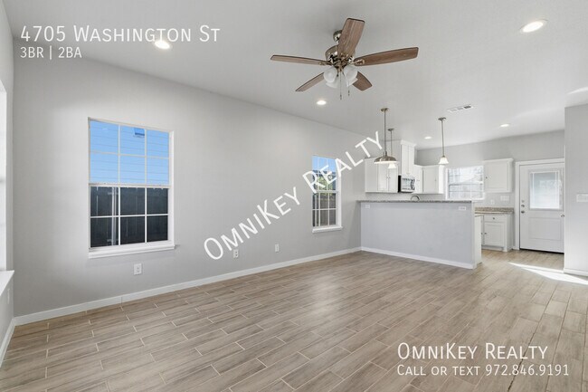 Photo - 4705 Washington St Casa