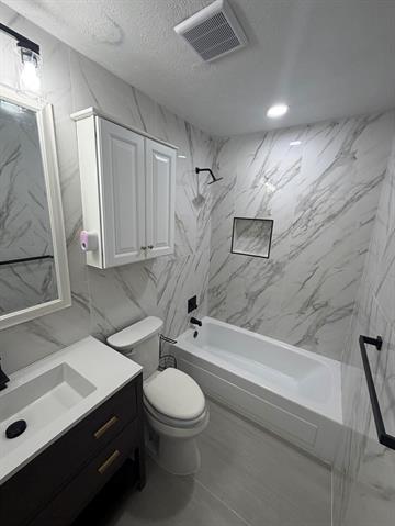 Building Photo - 2929 Winterberry Dr