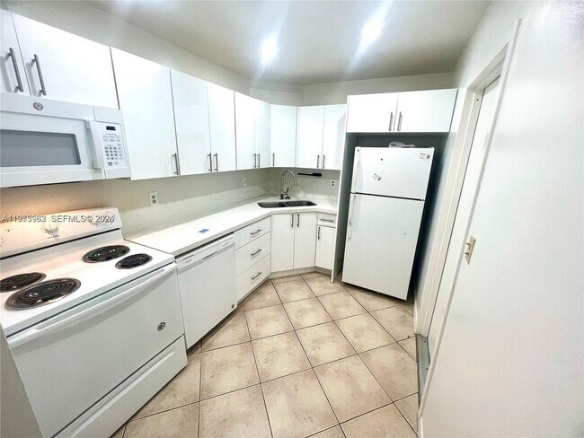 3115 Oakland Shores Dr Unidad E208