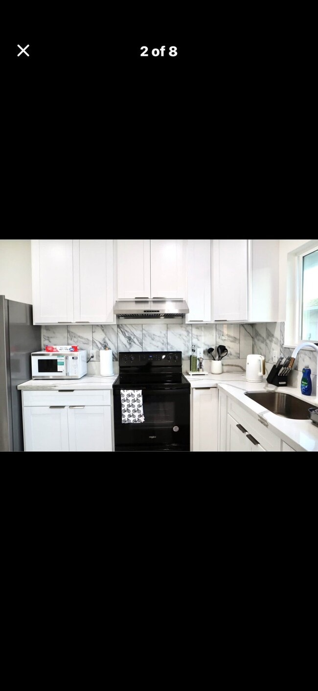 Photo - 918 8th Ave