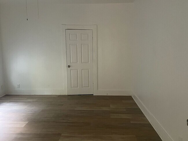 Photo - 1380 Live Oak St