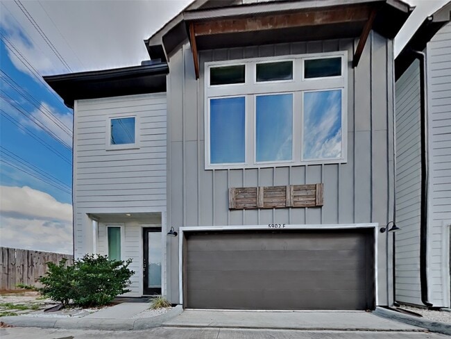 Building Photo - 5902 Gardendale Dr