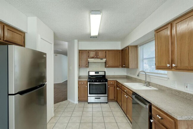 Photo - 1304 Garden Path Cove