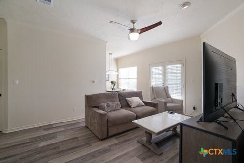 Photo - 1005 N LBJ Dr Unit B1