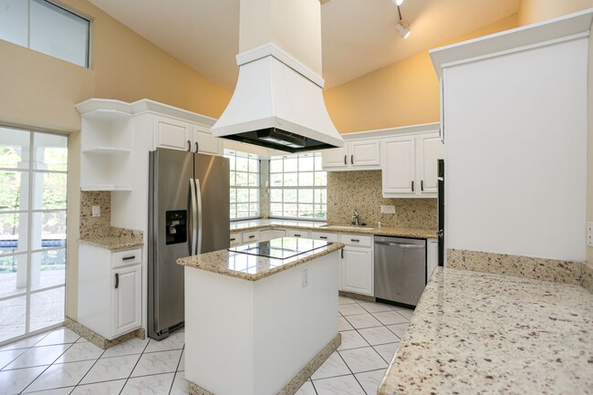 Building Photo - ***MOON LAKE***GREAT LOCATION***SINGLE FAMILY HOME WITH POOL***LAKE VIEW***UNFURNISHED ANNUAL***