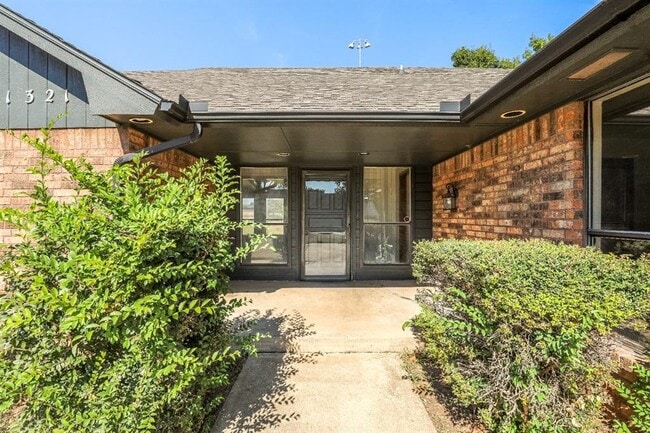 Photo - 1321 Harding Ave
