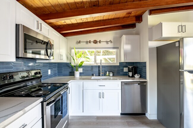 Photo - 5039 Mansfield St