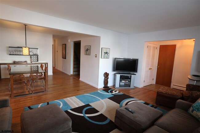 Photo - 14 S Swarthmore Ave