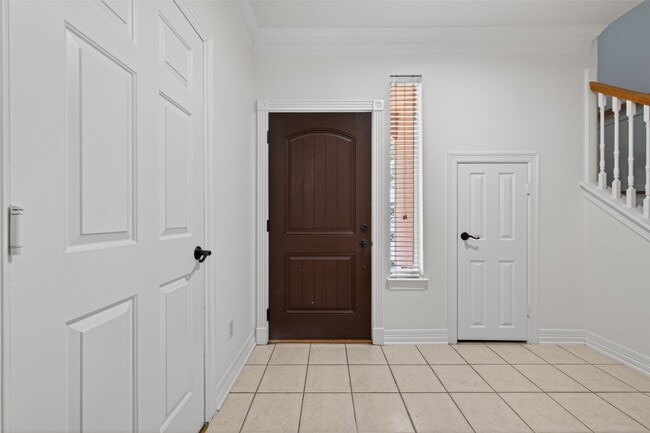 Photo - 817 Rosine St