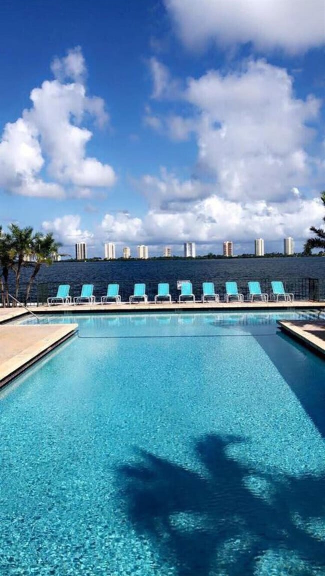 Photo - 1010 Lake Shore Dr Unit 103