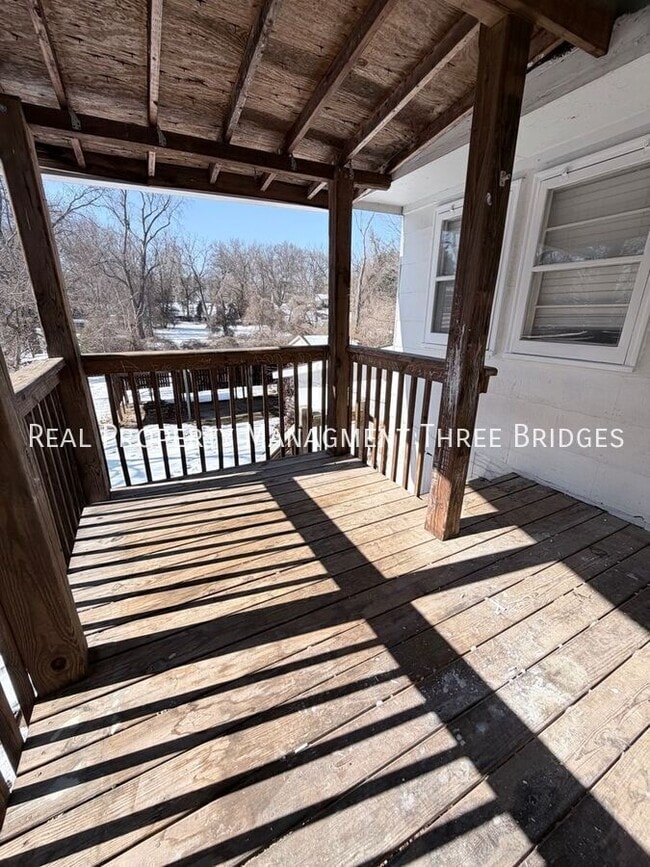 Photo - 35 S Barat Ave