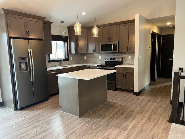 Photo - 622 15th Ave NE