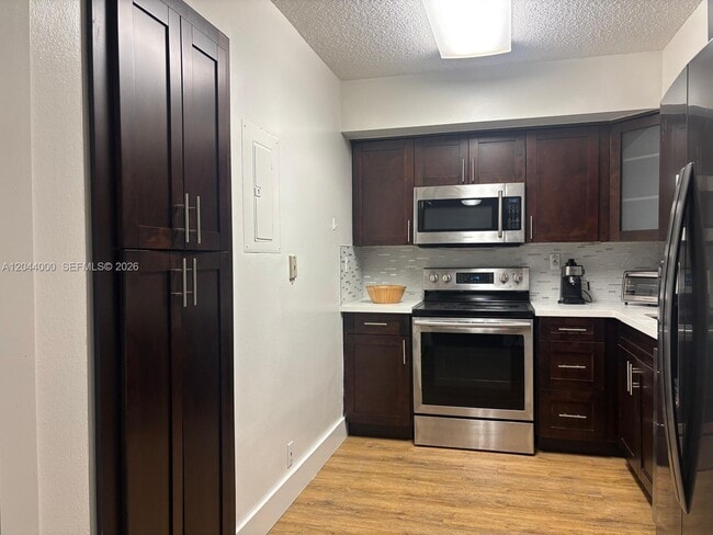 Photo - 3300 NE 191st St Unidad 211