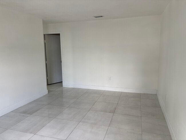 Photo - 170 NW 58th St