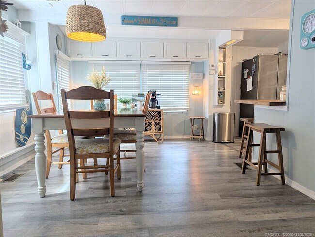 Photo - 438 Nettles Blvd