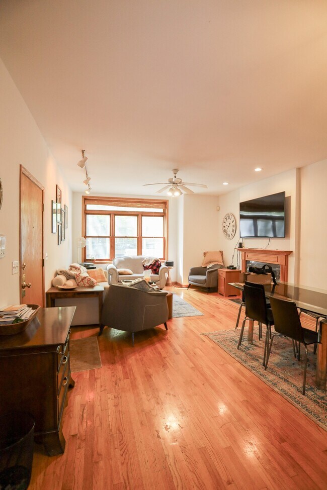 Photo - 1940 W Diversey Pkwy Unit 1W