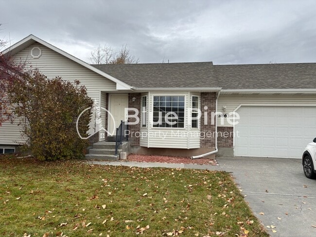 Building Photo - 3863 Ridgeview Cir