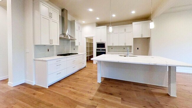 Photo - Contemporary 4 Bedroom Oasis on Quiet Dead...