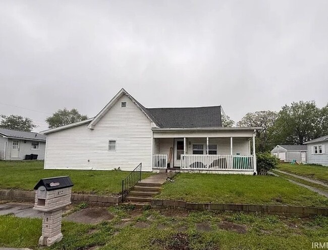 Building Photo - 612 N Cherry St