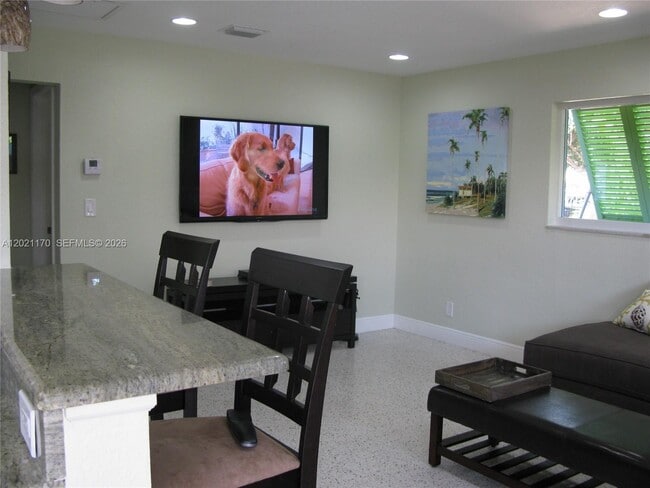 Photo - 13767 Oleander Ave
