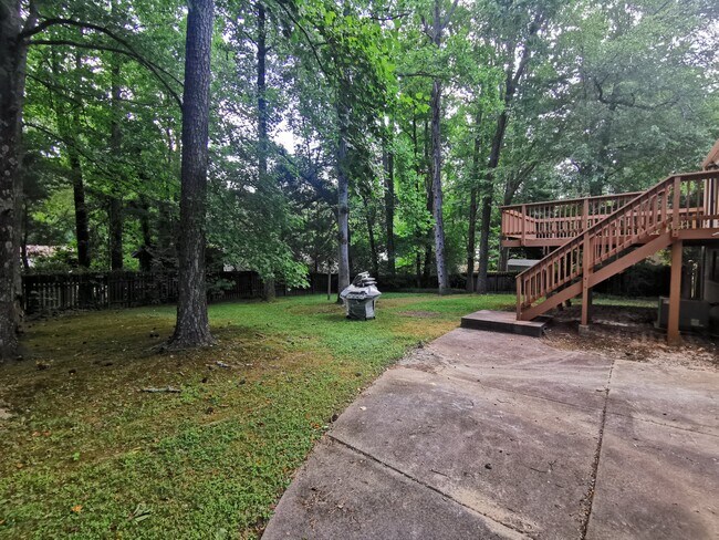 250 Sheringham Dr