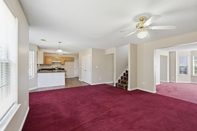 Photo - 589 Wren Walk