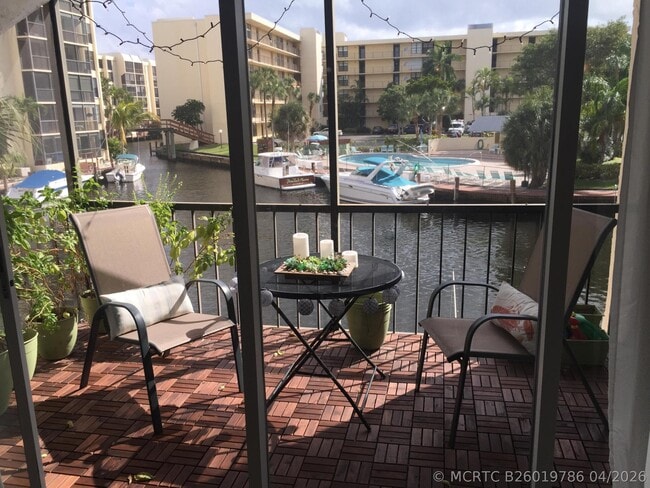 Building Photo - 10 Royal Palm Way Unit 2030