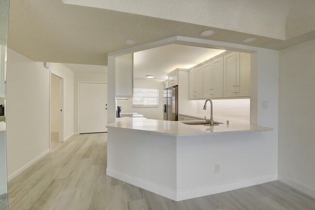 Photo - 23305 Barwood Ln N Unit 406