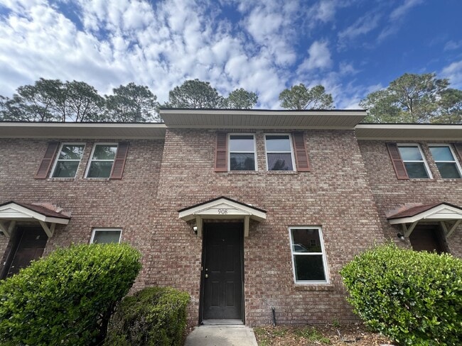 Photo - Town House For Rent