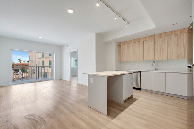 321 Princeton Dr Unit B1