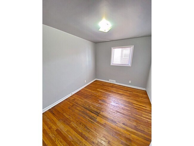 Photo - Boyd Street 4836-4838 Unit 4838