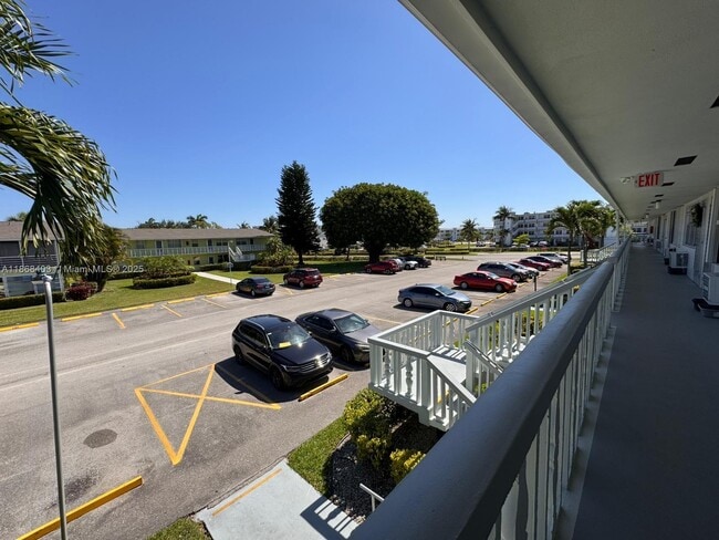 Building Photo - 218 Windsor J Unit 218 Rental