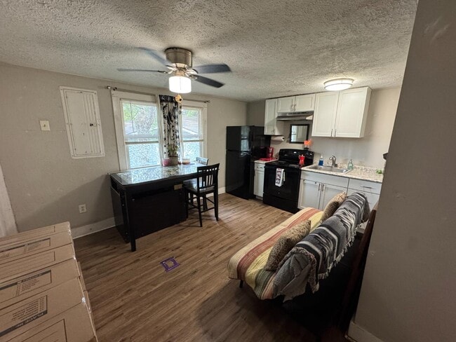 Photo - 2314 Mississippi Ave