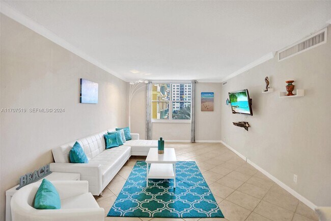 Photo - 2501 S Ocean Dr Unidad 533 (available Feb 1)