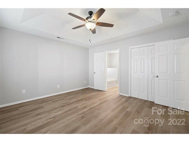 Photo - 2404 Devon Dr