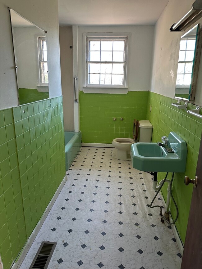 Photo - 3216 7th Ave N