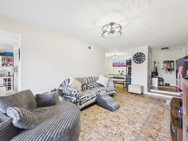 Photo - 1501 Bronwyn Rd Unit Apt 303