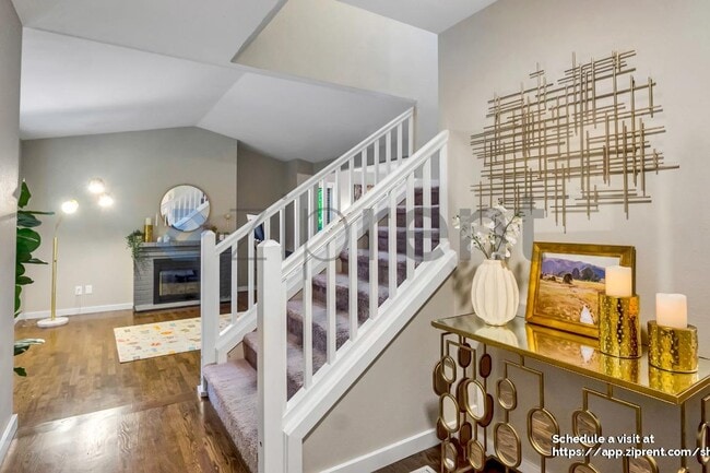 Photo - 905 224th Ave NE