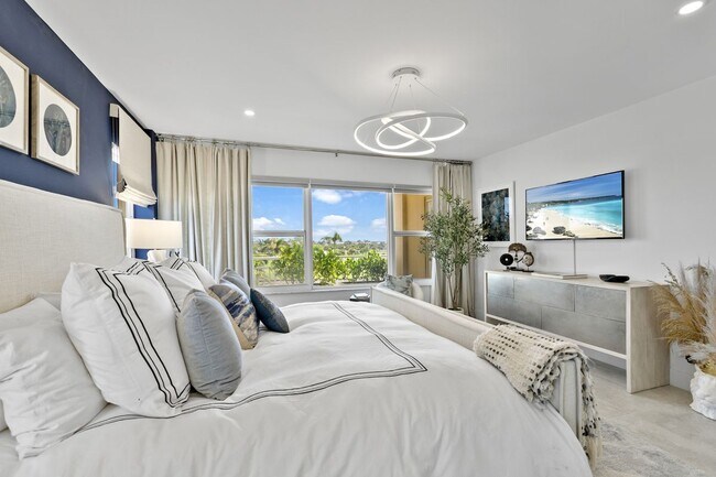 Photo - 601 Longboat Club Rd