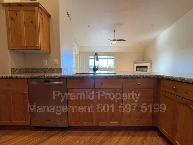 Photo - 4988 Timber Way