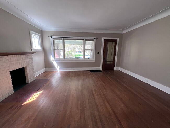 Photo - 256-258 Orchard Hill St SE