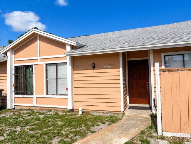 Photo - 2910 Western Willow Terrace