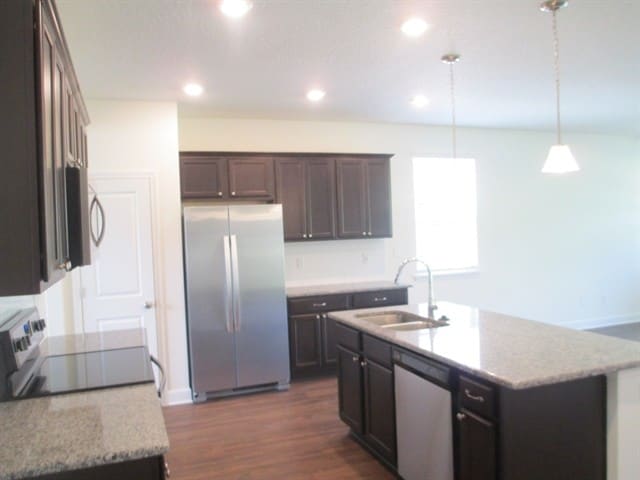 3070 Creek Village Ln