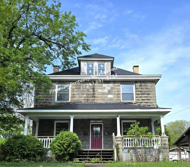 Building Photo - 1429 Hall Ave Unit 102