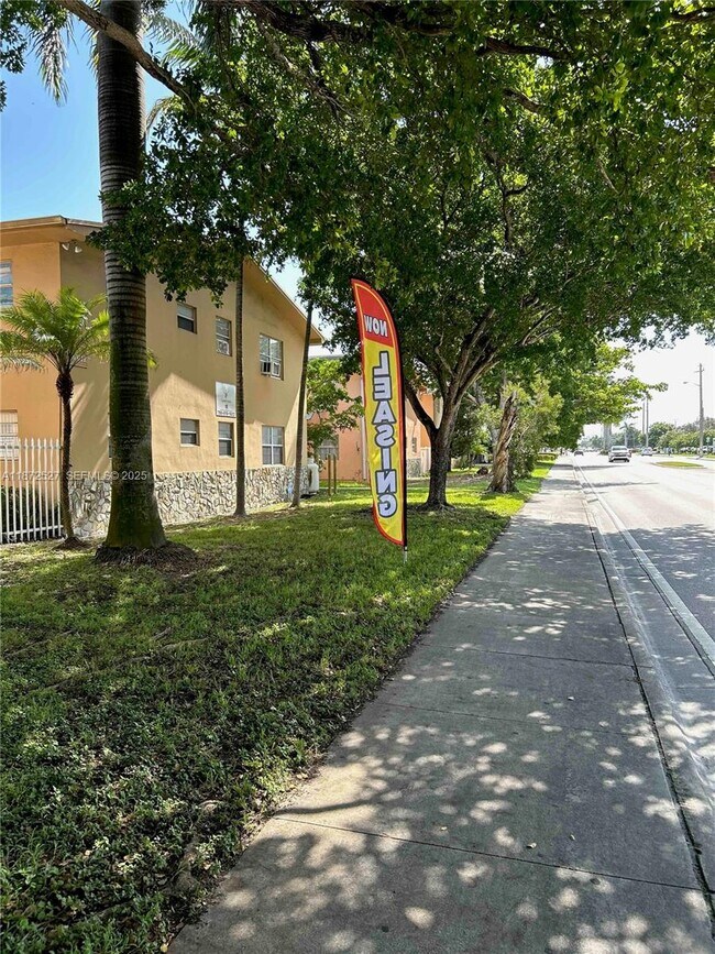 Photo - 1541 NE 8th St Unidad 4